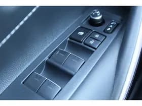 Toyota Corolla thumbnail 25