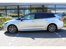 Toyota Corolla thumbnail 5