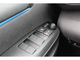 Toyota Yaris thumbnail 17