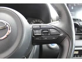 Toyota Yaris thumbnail 11