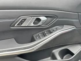 BMW 3-serie 318i Business Edition, M-Sport, Schuifkanteldak, Individual kleur, Sportstoelen, Stoelverwarming, thumbnail 20