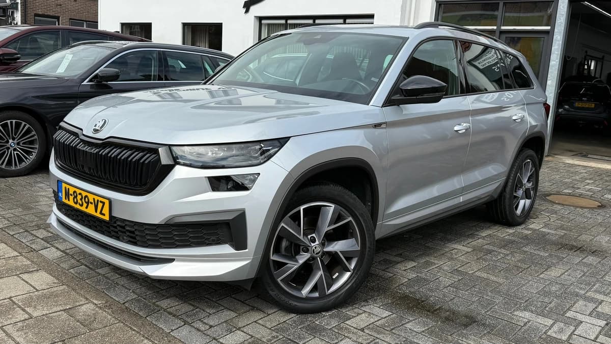 Skoda Kodiaq 1.5 TSI Sportline Business,Stuurverwarming,Stoelverwarming,Apple Carplay/Android,Navigatie — foto 1