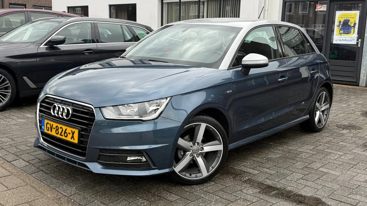 Audi A1 Sportback 1.0 TFSI Adrenalin, Navigatie,L.M.Velgen,Extra getint glas,Airco,Cruise control — foto 1