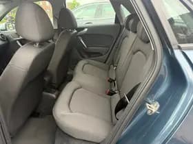 Audi A1 Sportback 1.0 TFSI Adrenalin, Navigatie,L.M.Velgen,Extra getint glas,Airco,Cruise control thumbnail 16