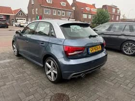 Audi A1 Sportback 1.0 TFSI Adrenalin, Navigatie,L.M.Velgen,Extra getint glas,Airco,Cruise control thumbnail 5