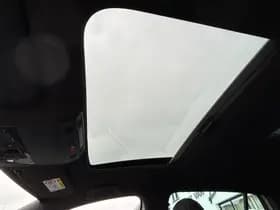 Volkswagen Golf 1.5 TSI Highline Business R-Line, Apple Carplay/Android,Panoramadak,Navigatie,Parkeersensoren thumbnail 32