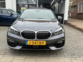 BMW 1-serie 118i High Executive Edition, Panoramadak,Apple Carplay/Android,Stoelverwarming,Navigatie,Achteruitrij camera thumbnail 2