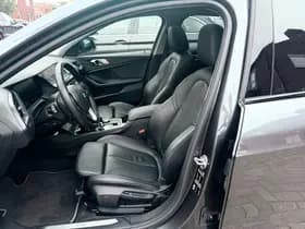 BMW 1-serie 118i High Executive Edition, Panoramadak,Apple Carplay/Android,Stoelverwarming,Navigatie,Achteruitrij camera thumbnail 12