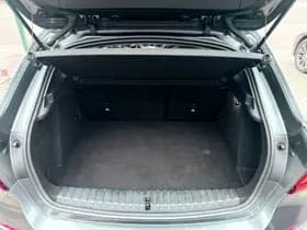 BMW 1-serie 118i High Executive Edition, Panoramadak,Apple Carplay/Android,Stoelverwarming,Navigatie,Achteruitrij camera thumbnail 27