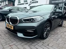 BMW 1-serie 118i High Executive Edition, Panoramadak,Apple Carplay/Android,Stoelverwarming,Navigatie,Achteruitrij camera thumbnail 10
