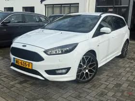 Ford Focus Wagon 1.5 ST-Line, Apple Carplay/Android,Stuurverwarming,Stoelverwarming,Achteruitrij camera,Trekhaak