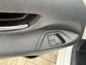 Peugeot 108 1.0 e-VTi Allure, Apple Carplay/Android Navigatie, Airco,Bluetooth telefoonvoorbereiding thumbnail 12