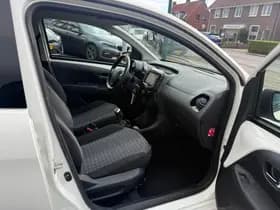 Peugeot 108 1.0 e-VTi Allure, Apple Carplay/Android Navigatie, Airco,Bluetooth telefoonvoorbereiding thumbnail 23