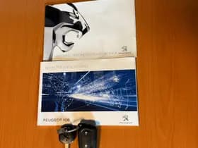 Peugeot 108 1.0 e-VTi Allure, Apple Carplay/Android Navigatie, Airco,Bluetooth telefoonvoorbereiding thumbnail 25