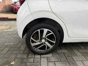 Peugeot 108 1.0 e-VTi Allure, Apple Carplay/Android Navigatie, Airco,Bluetooth telefoonvoorbereiding thumbnail 8