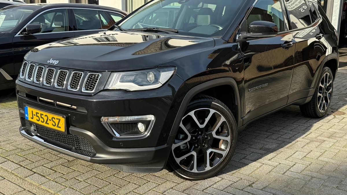 Jeep Compass 1.3T Limited automaat,Apple Carplay/Android navigatie,Parkeersensoren,Achteruitrij camera — foto 1