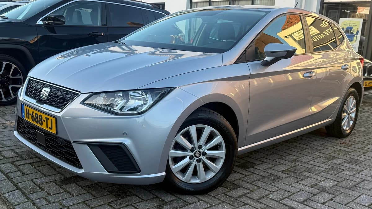Seat Ibiza 1.0 TSI Style Business Intense, Apple Carplay/Android,Navigatie,Achteruitrij camera — foto 1