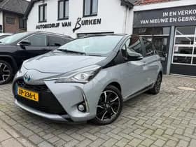 Toyota Yaris 1.5 Hybrid Bi-Tone Plus, Panoramadak,Navigatie,Achteruitrij camera,Climate control