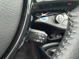 Toyota Yaris 1.5 Hybrid Bi-Tone Plus, Panoramadak,Navigatie,Achteruitrij camera,Climate control thumbnail 17