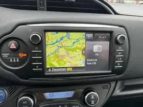 Toyota Yaris 1.5 Hybrid Bi-Tone Plus, Panoramadak,Navigatie,Achteruitrij camera,Climate control thumbnail 21