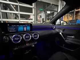 Mercedes-Benz CLA-klasse Shooting Brake 180 Business Solution Luxury,Schuif/kanteldak,AMG-stuurwiel,stoelverwarming,Vol leder thumbnail 29