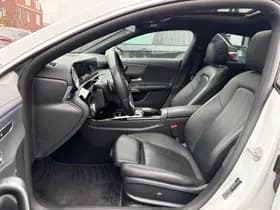 Mercedes-Benz CLA-klasse Shooting Brake 180 Business Solution Luxury,Schuif/kanteldak,AMG-stuurwiel,stoelverwarming,Vol leder thumbnail 10