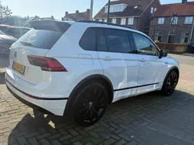 Volkswagen Tiguan 1.5 TSI ACT Highline R-Line, Panoramadak,Stoelverwarming,Apple Carplay/Android thumbnail 8