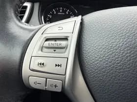 Nissan Qashqai 1.2 N-Connecta, Pano, 360 camera, Trekhaak, Navigatie, Climate control thumbnail 14