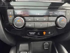 Nissan Qashqai 1.2 N-Connecta, Pano, 360 camera, Trekhaak, Navigatie, Climate control thumbnail 18