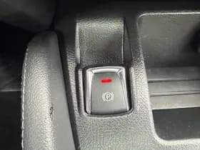 Nissan Qashqai 1.2 N-Connecta, Pano, 360 camera, Trekhaak, Navigatie, Climate control thumbnail 19