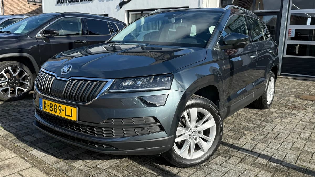 Skoda Karoq 1.5 TSI ACT Business Edition Plus, Stoelverwarming,Apple Carplay/Android,Navigatie,Trekhaak — foto 1