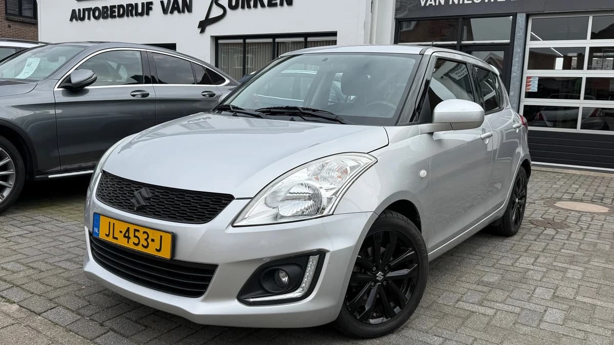 Suzuki Swift 1.2 Bandit EASSS, Trekhaak,Stoelverwarming,Cruise control,Airco,L.M.Velgen,Parkeersensoren — foto 1