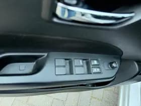 Suzuki Swift 1.2 Bandit EASSS, Trekhaak,Stoelverwarming,Cruise control,Airco,L.M.Velgen,Parkeersensoren thumbnail 13