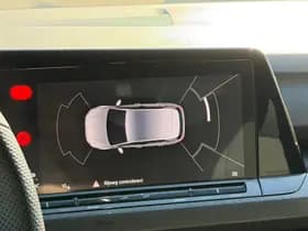 Volkswagen Golf thumbnail 24