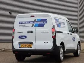 Ford Transit Courier 1.5 100pk Trend 'Frozen White' DEMO Frozen thumbnail 4