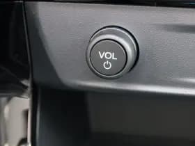 Ford Puma Gen-E Premium 0,99% rente! € 3.000 voordeel! Kom proefrijden! Solar Silver thumbnail 17