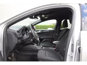 Ford Focus Wagon 1.0 EcoBoost 125pk ST Line | Dealer onderhouden | Adaptive Cruise | Winter Pack Moondust Silver thumbnail 15