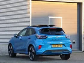 Ford Puma 1.0i Ecoboost Hybrid 125pk ST-Line X | B&O Audio | Driver Assistance Pack | Winterpack Digital Aqua Blue thumbnail 6