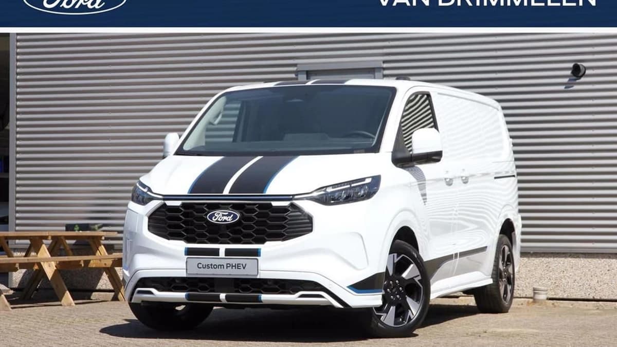 Ford Transit Custom GB 2.5 PHEV 233pk L1H1 320 CVT Sport Frozen White — foto 1