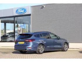 Ford Focus Wagon Hybrid 125pk ST-Line | Adaptive Cruise | Winter Pack | Rijklaarprijs! Chrome Blue Metallic thumbnail 6