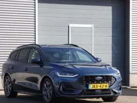 Ford Focus Wagon Hybrid 125pk ST-Line | Adaptive Cruise | Winter Pack | Rijklaarprijs! Chrome Blue Metallic thumbnail 3