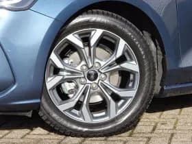 Ford Focus Wagon Hybrid 125pk ST-Line | Adaptive Cruise | Winter Pack | Rijklaarprijs! Chrome Blue Metallic thumbnail 8