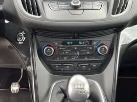 Ford Kuga 1.5 EcoBoost 150PK 2WD ST Line 'Platinum White' | 19 inch | Panorama dak | Nieuwe motor! Platinum thumbnail 18