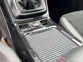 Ford Kuga 1.5 EcoBoost 150PK 2WD ST Line 'Platinum White' | 19 inch | Panorama dak | Nieuwe motor! Platinum thumbnail 19