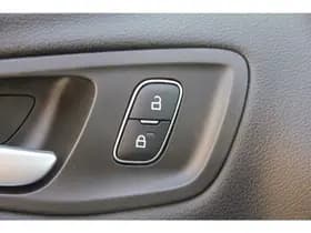 Ford Kuga 1.5 EcoBoost 120PK 2WD ST Line | Trekhaak | Clima | Cruise | 19 inch | Nieuwe motor! Moondust thumbnail 14