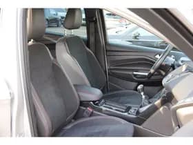 Ford Kuga 1.5 EcoBoost 120PK 2WD ST Line | Trekhaak | Clima | Cruise | 19 inch | Nieuwe motor! Moondust thumbnail 27