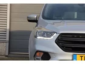 Ford Kuga 1.5 EcoBoost 120PK 2WD ST Line | Trekhaak | Clima | Cruise | 19 inch | Nieuwe motor! Moondust thumbnail 10