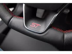 Ford Focus thumbnail 30