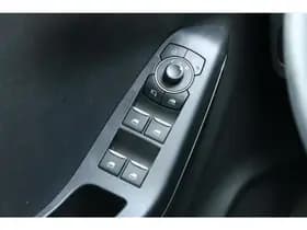 Ford Puma 1.0i Ecoboost Hybrid 125pk zwart thumbnail 19