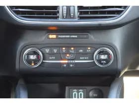 Ford Focus Wagon 1.5 EcoBoost 150pk Aut thumbnail 16